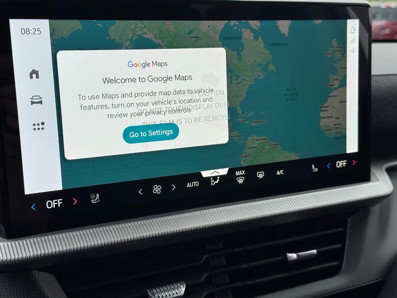 Ford Explorer Vehicle Image 15