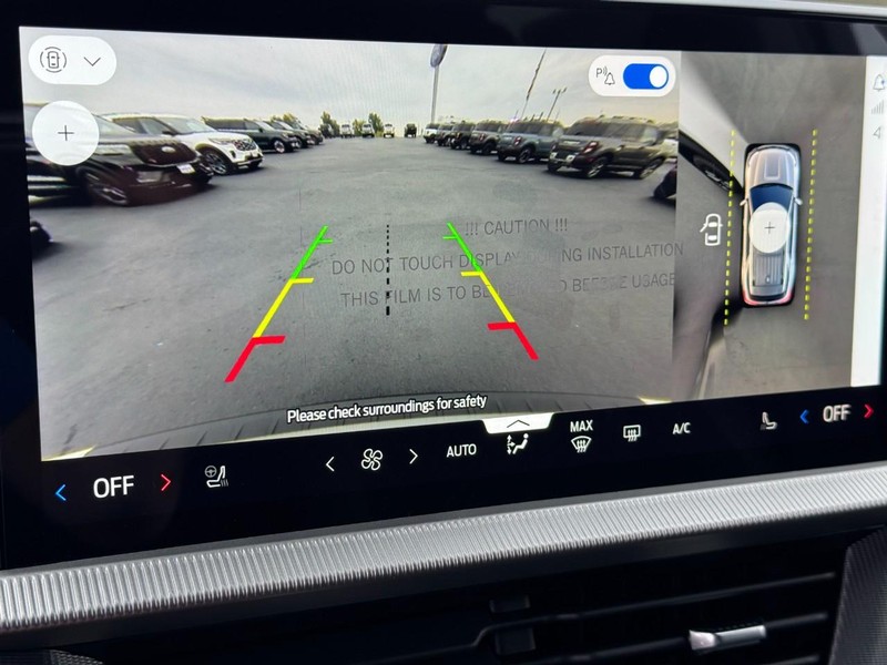 Ford Explorer Vehicle Image 16