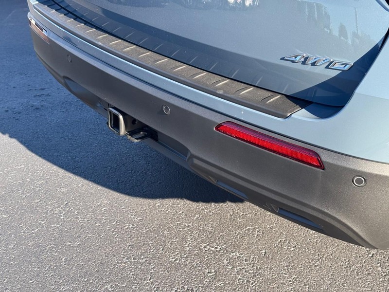 Ford Explorer Vehicle Image 04