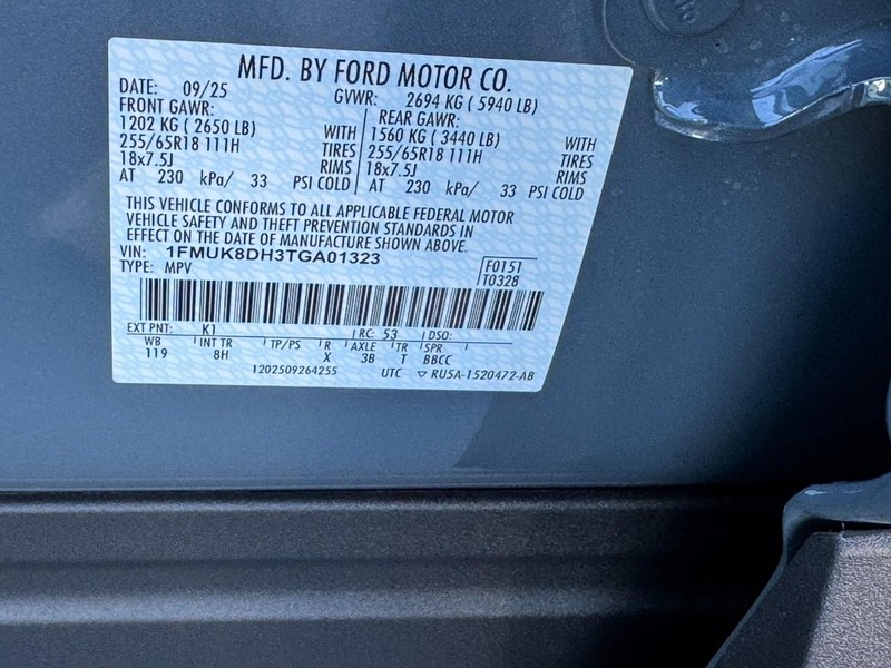 Ford Explorer Vehicle Image 18