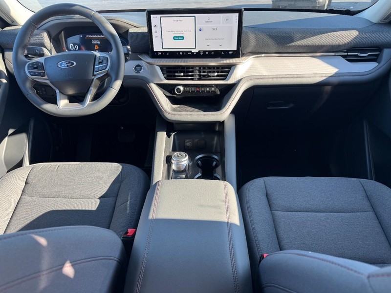 Ford Explorer Vehicle Image 08