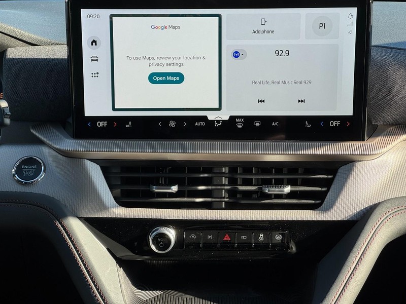 Ford Explorer Vehicle Image 10