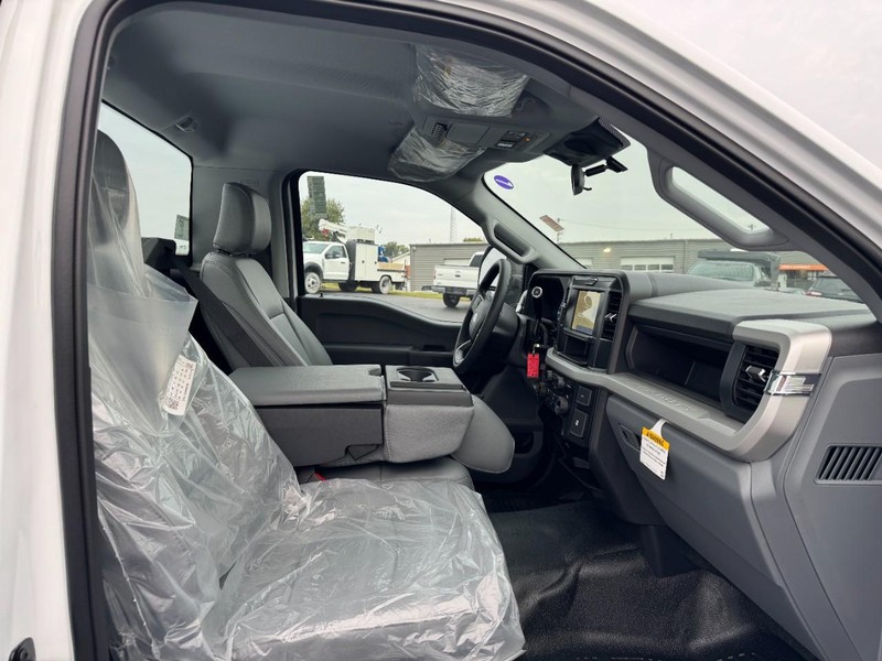 Ford Super Duty F-250 SRW Vehicle Image 06