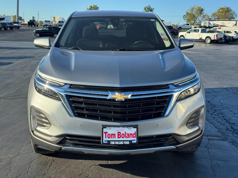 Chevrolet Equinox Vehicle Image 09