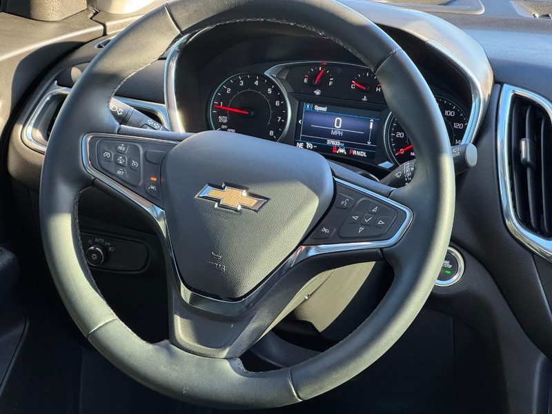 Chevrolet Equinox Vehicle Image 12