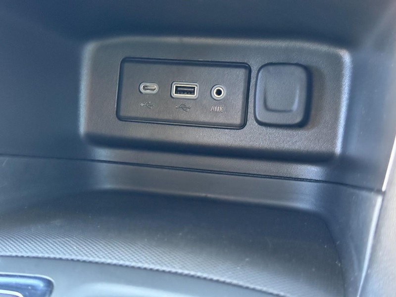 Chevrolet Equinox Vehicle Image 22
