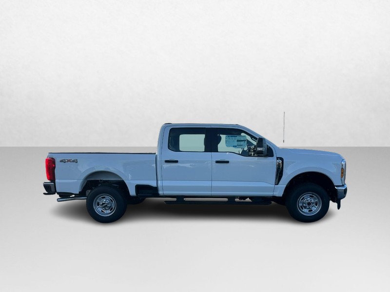 Ford Super Duty F-250 SRW Vehicle Image 02