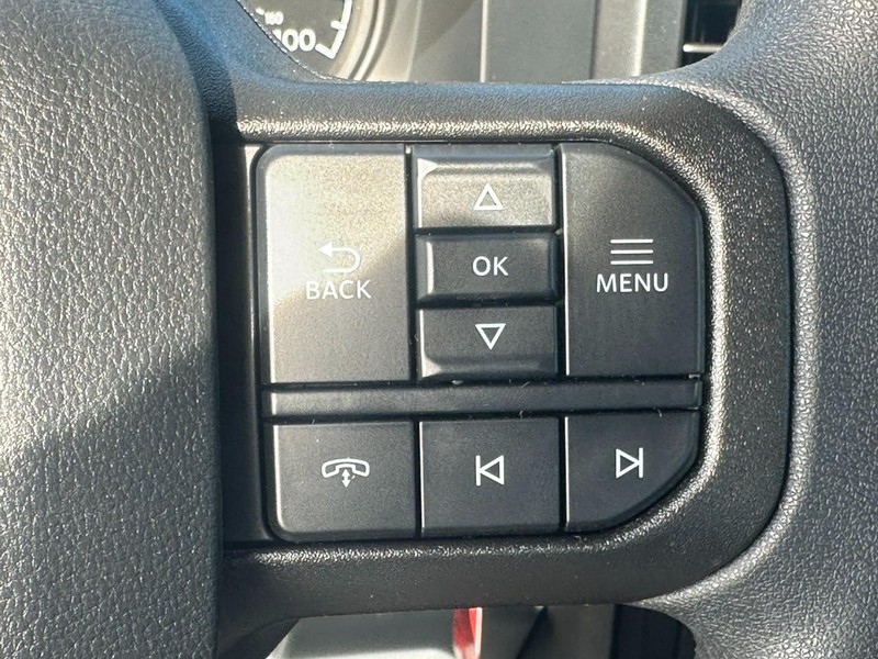 Ford Super Duty F-250 SRW Vehicle Image 12