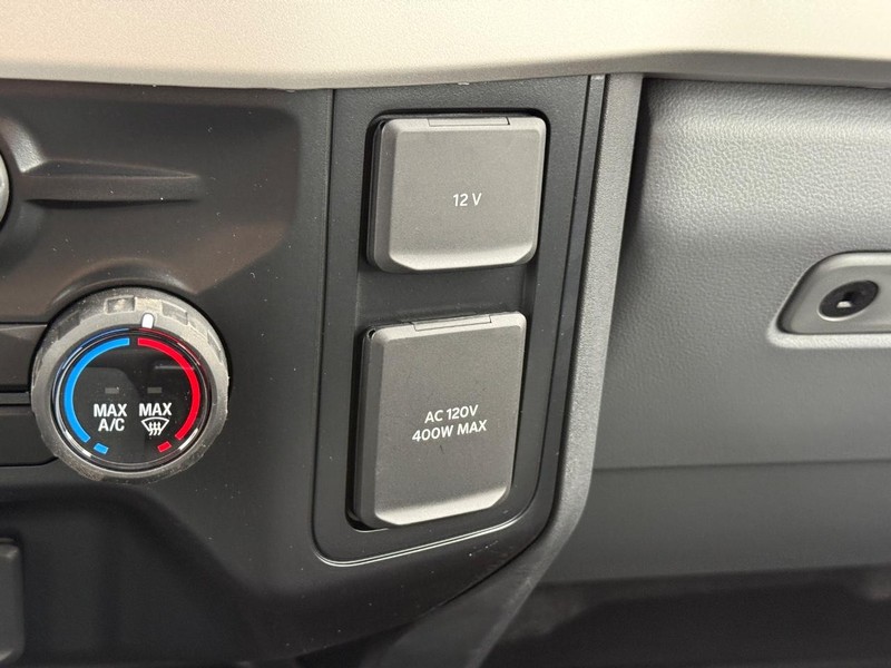 Ford Super Duty F-350 DRW Vehicle Image 15