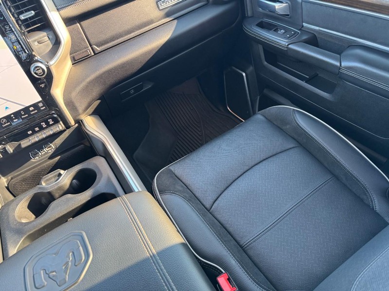 Ram 3500 Vehicle Image 15