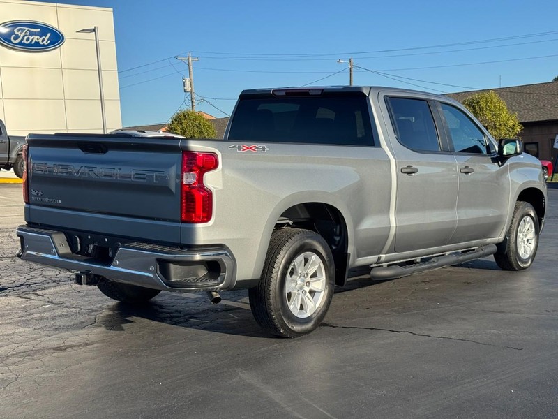Chevrolet Silverado 1500 Vehicle Image 03