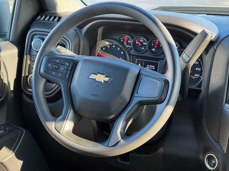 Chevrolet Silverado 1500 Vehicle Image 12