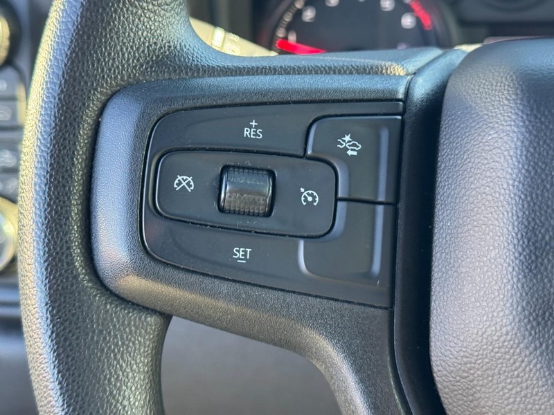 Chevrolet Silverado 1500 Vehicle Image 17