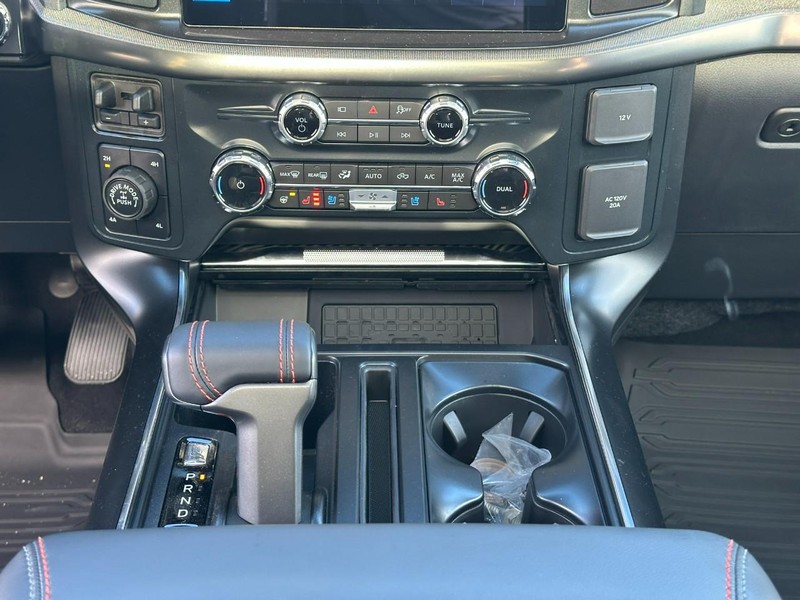 Ford F-150 Vehicle Image 10