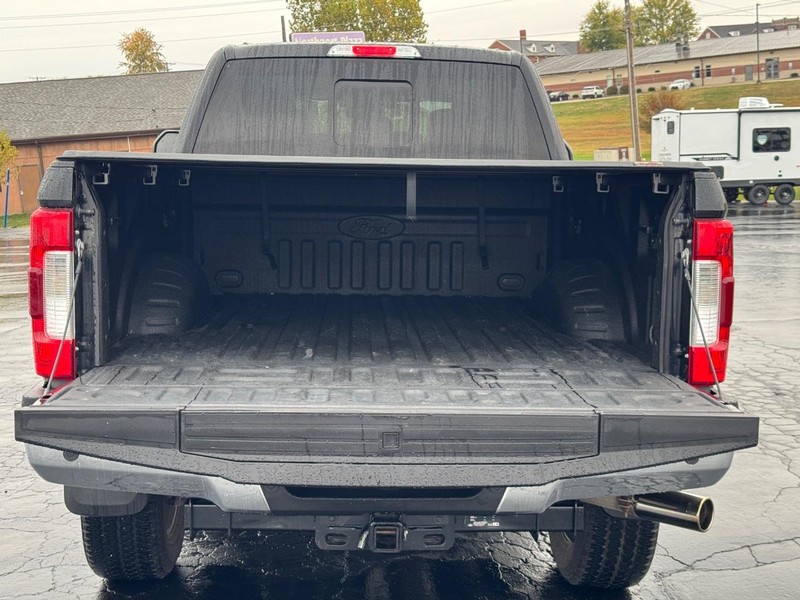 Ford Super Duty F-250 SRW Vehicle Image 04