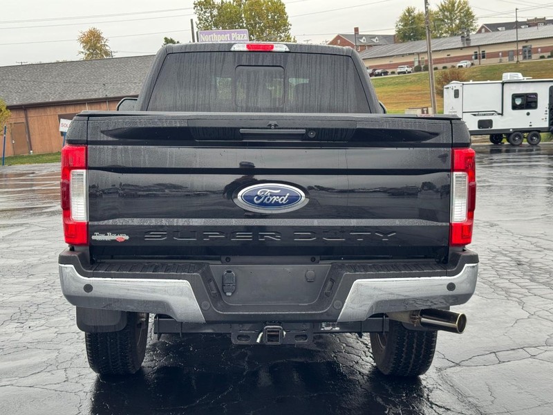 Ford Super Duty F-250 SRW Vehicle Image 05