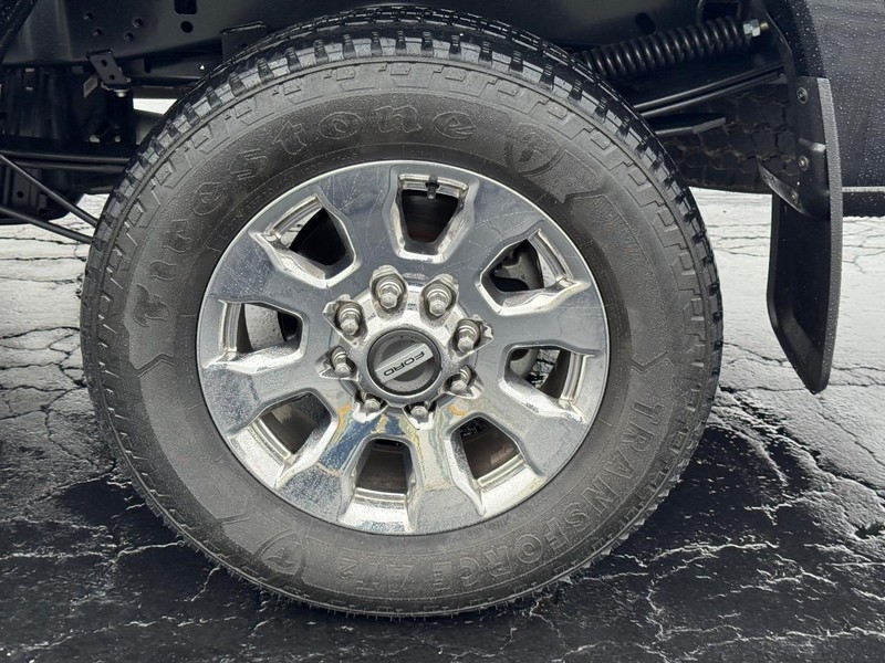 Ford Super Duty F-250 SRW Vehicle Image 07