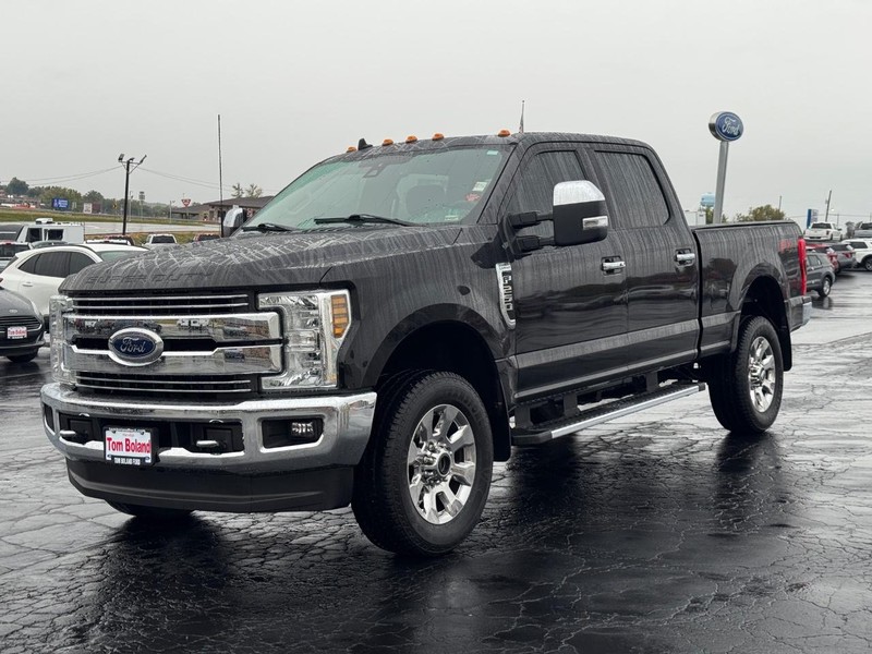 Ford Super Duty F-250 SRW Vehicle Image 08