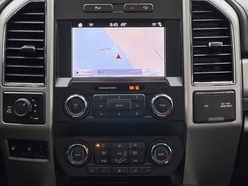 Ford Super Duty F-250 SRW Vehicle Image 13