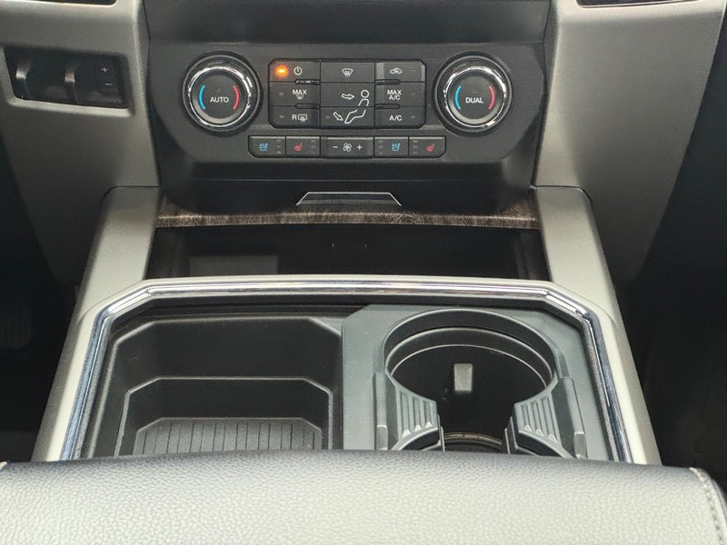 Ford Super Duty F-250 SRW Vehicle Image 14