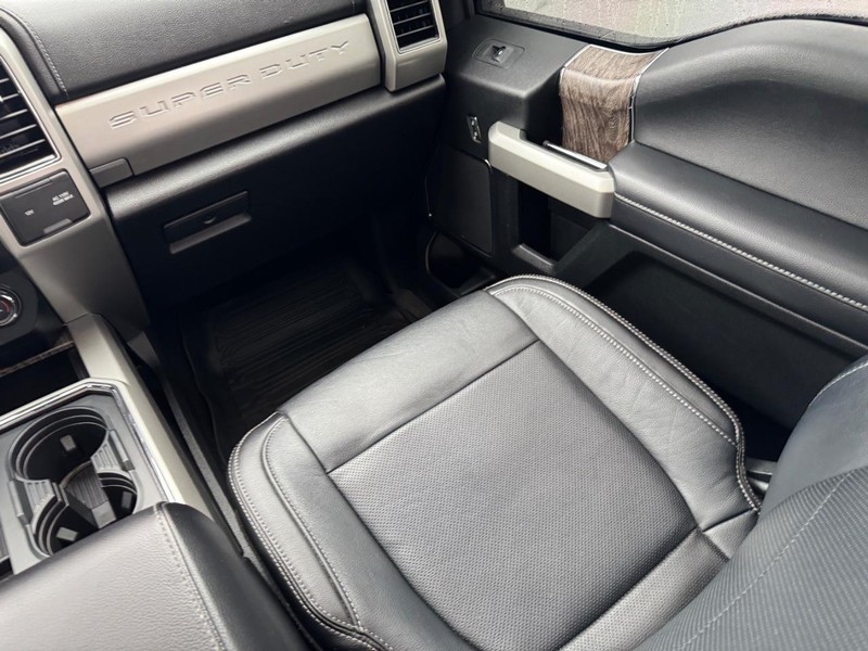 Ford Super Duty F-250 SRW Vehicle Image 15