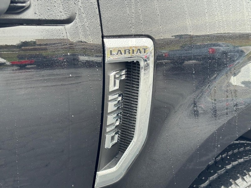 Ford Super Duty F-250 SRW Vehicle Image 17