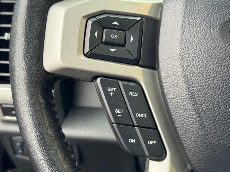 Ford Super Duty F-250 SRW Vehicle Image 19