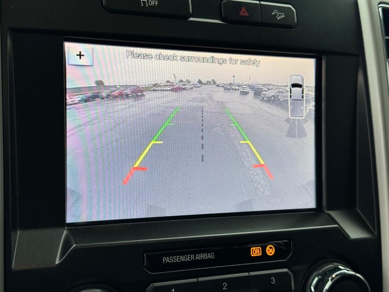 Ford Super Duty F-250 SRW Vehicle Image 23