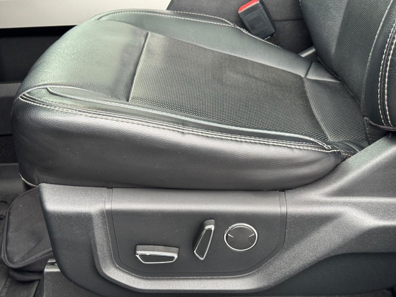 Ford Super Duty F-250 SRW Vehicle Image 28