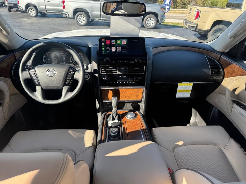 Nissan Armada Vehicle Image 07