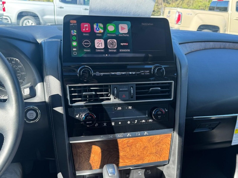 Nissan Armada Vehicle Image 12