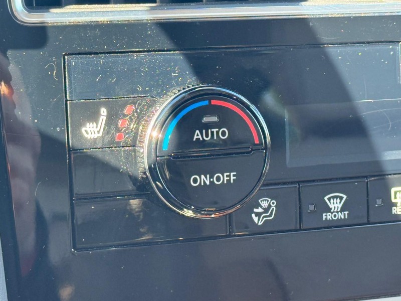 Nissan Armada Vehicle Image 15