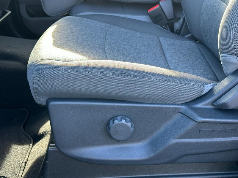 Ford Super Duty F-350 SRW Vehicle Image 10