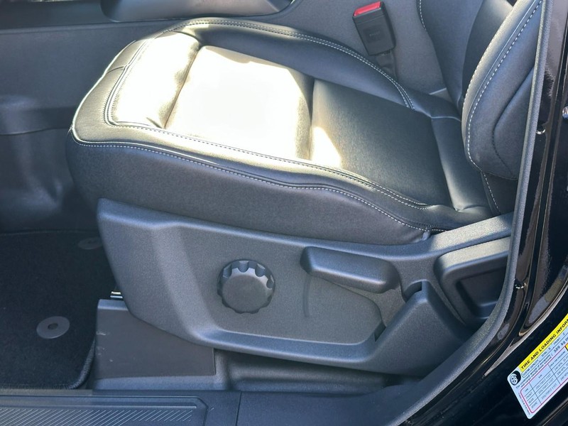 Ford Bronco Vehicle Image 09