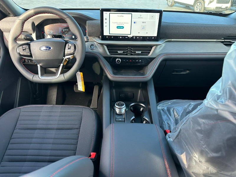 Ford Explorer Vehicle Image 05