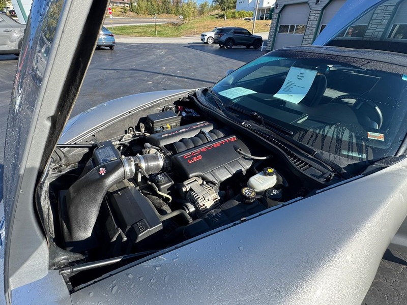 Chevrolet Corvette Vehicle Image 10