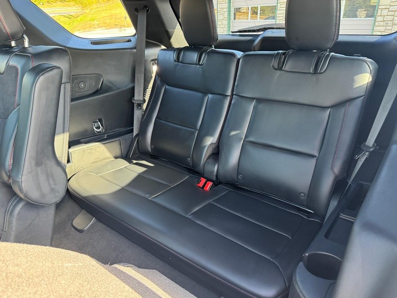 Ford Explorer Vehicle Image 15