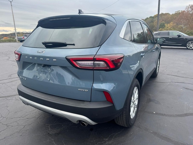 Ford Escape Vehicle Image 06