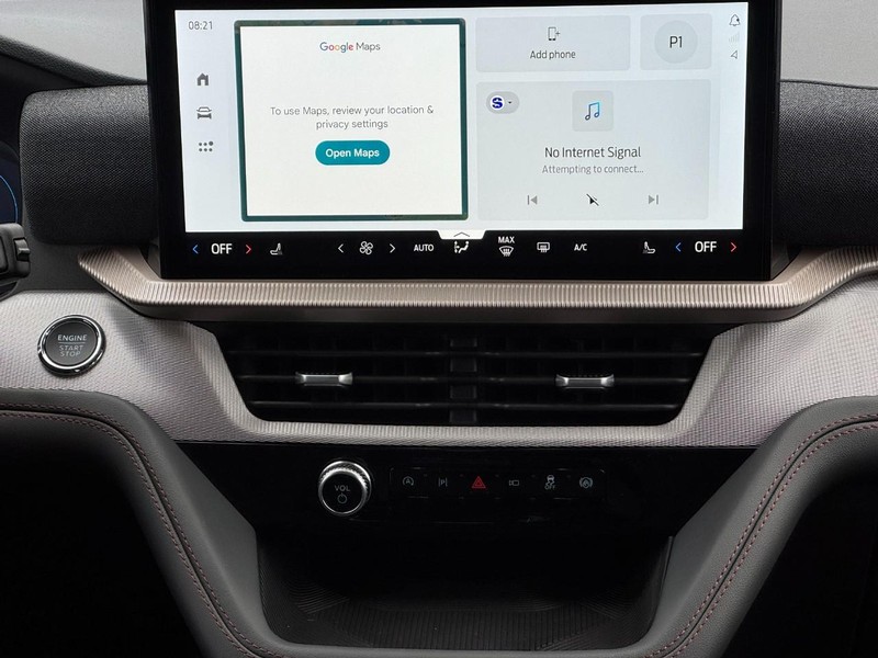 Ford Explorer Vehicle Image 09