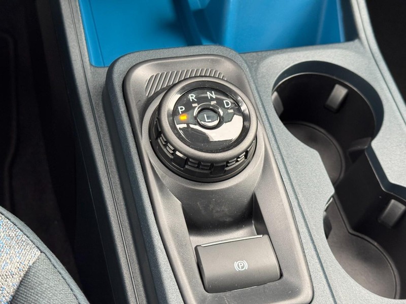 Ford Maverick Vehicle Image 15