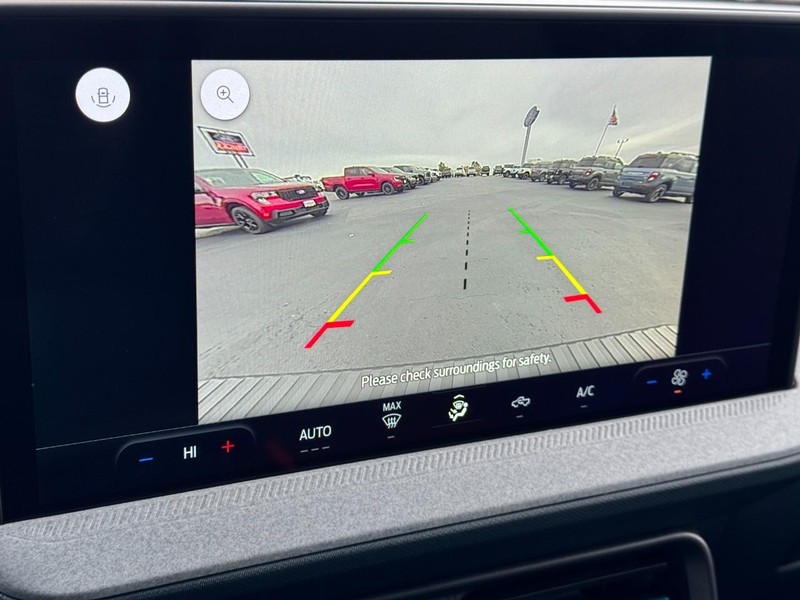 Ford Maverick Vehicle Image 16