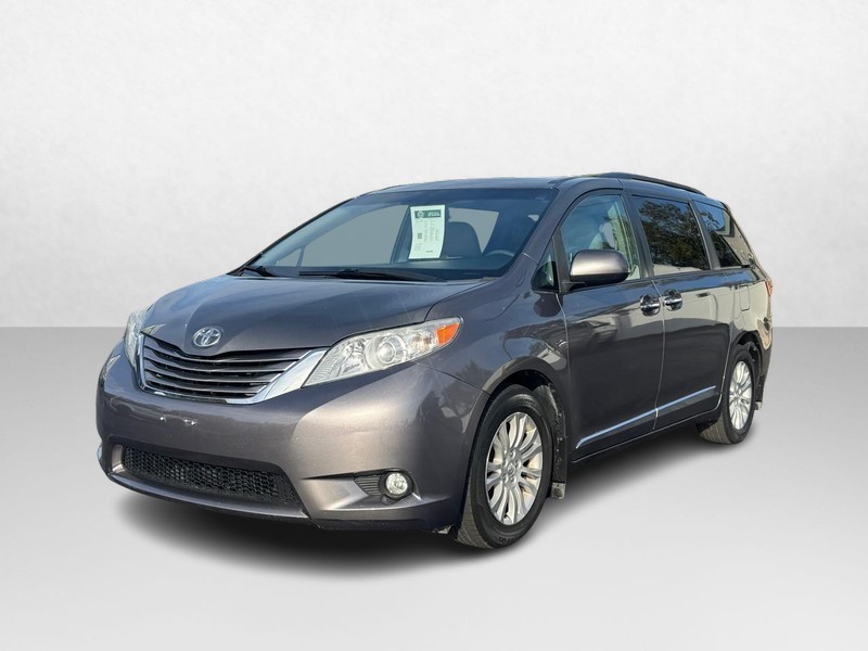 Toyota Sienna Vehicle Image 02
