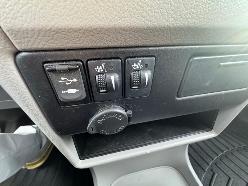 Toyota Sienna Vehicle Image 20