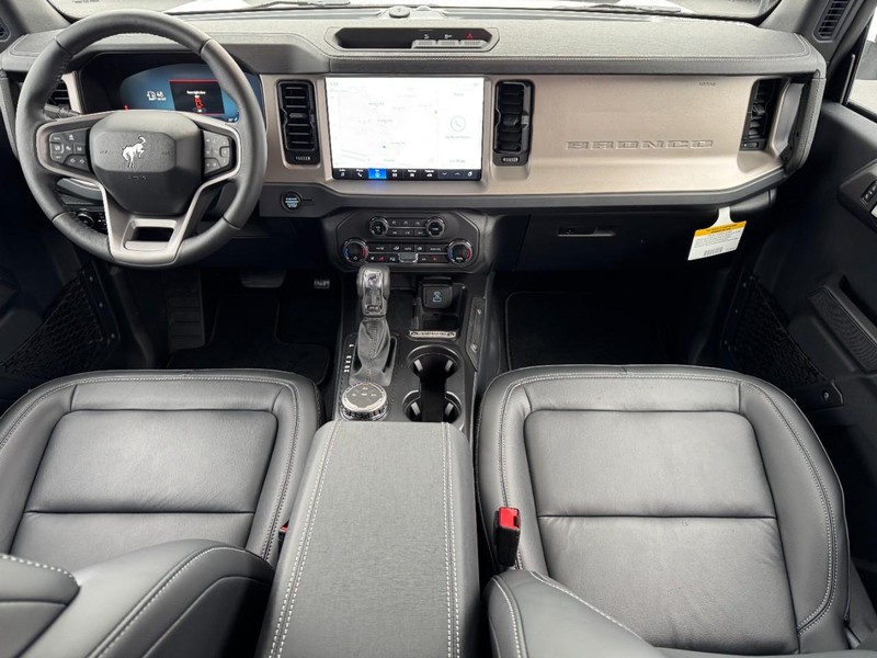 Ford Bronco Vehicle Image 06