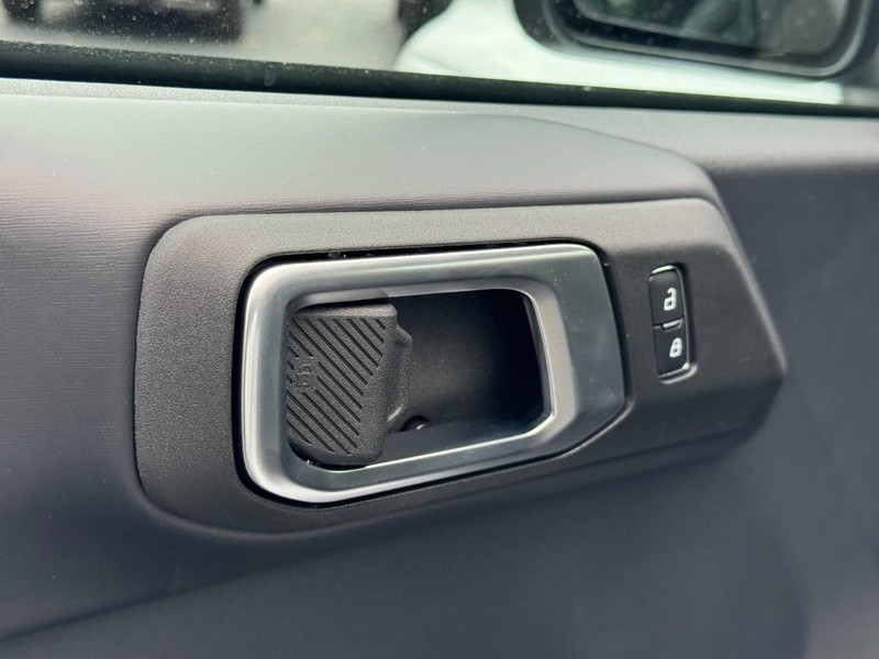 Ford Bronco Vehicle Image 11