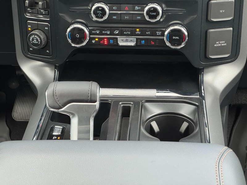 Ford F-150 Vehicle Image 10