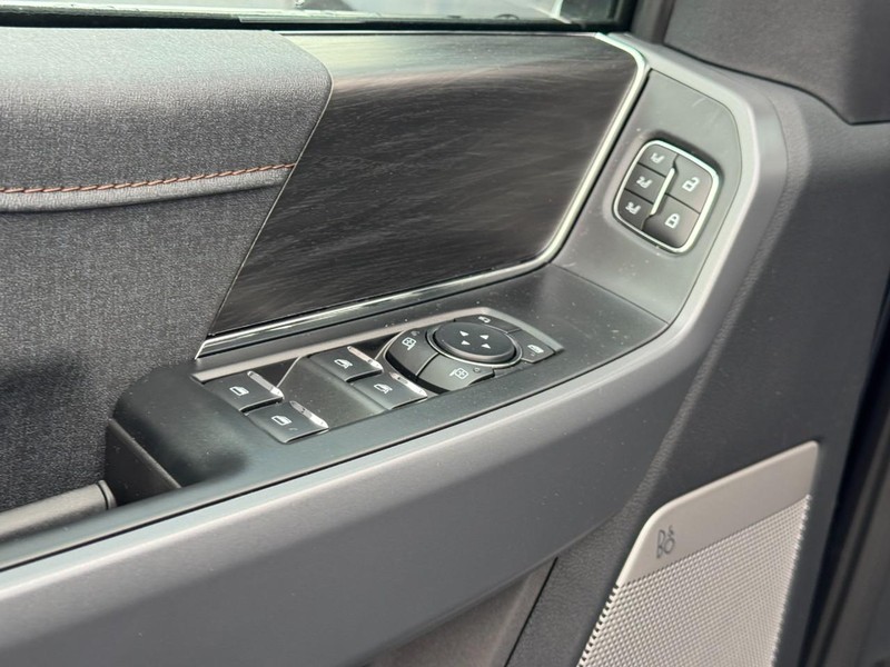 Ford F-150 Vehicle Image 13