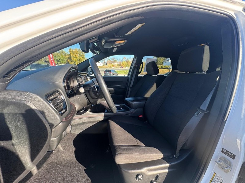 Dodge Durango Vehicle Full-screen Gallery Image 10