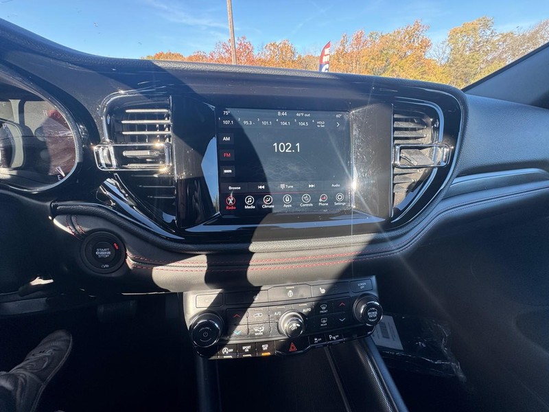 Dodge Durango Vehicle Full-screen Gallery Image 19