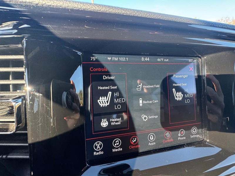 Dodge Durango Vehicle Full-screen Gallery Image 21